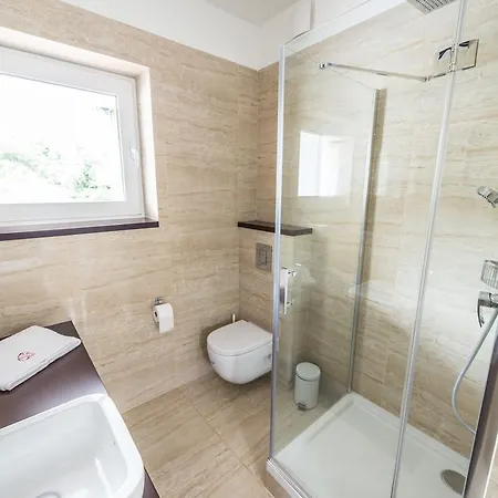 Silver One アパート