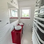 银色一号公寓